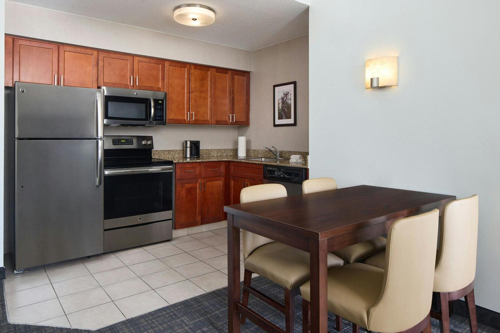 Residence Inn Charlotte Uptown מראה חיצוני תמונה