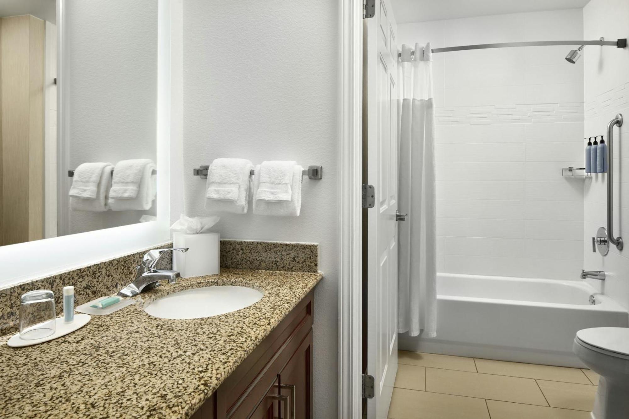Residence Inn Charlotte Uptown מראה חיצוני תמונה