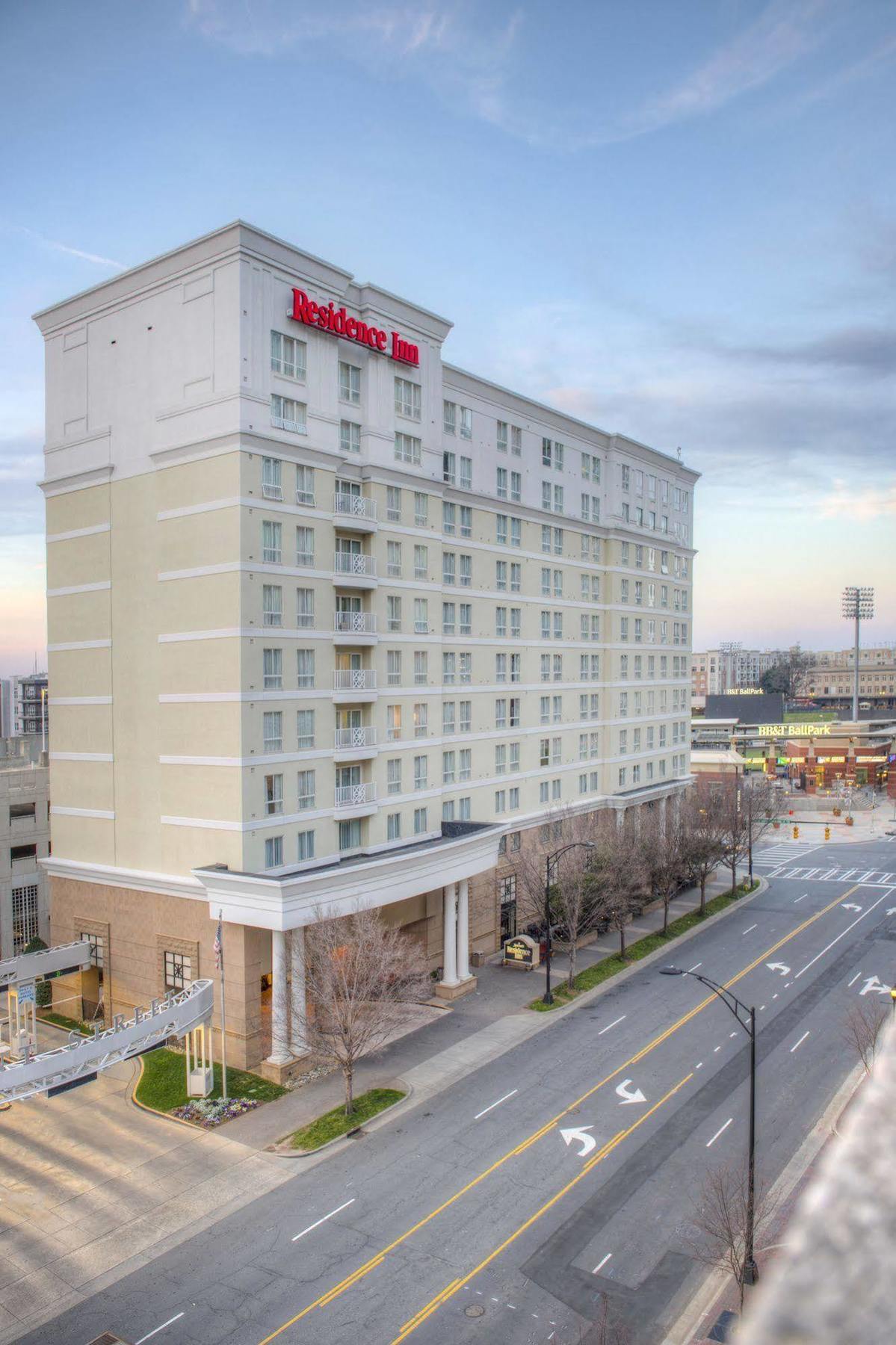 Residence Inn Charlotte Uptown מראה חיצוני תמונה